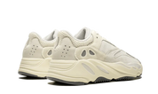 Yeezy Boost 700 - Analog