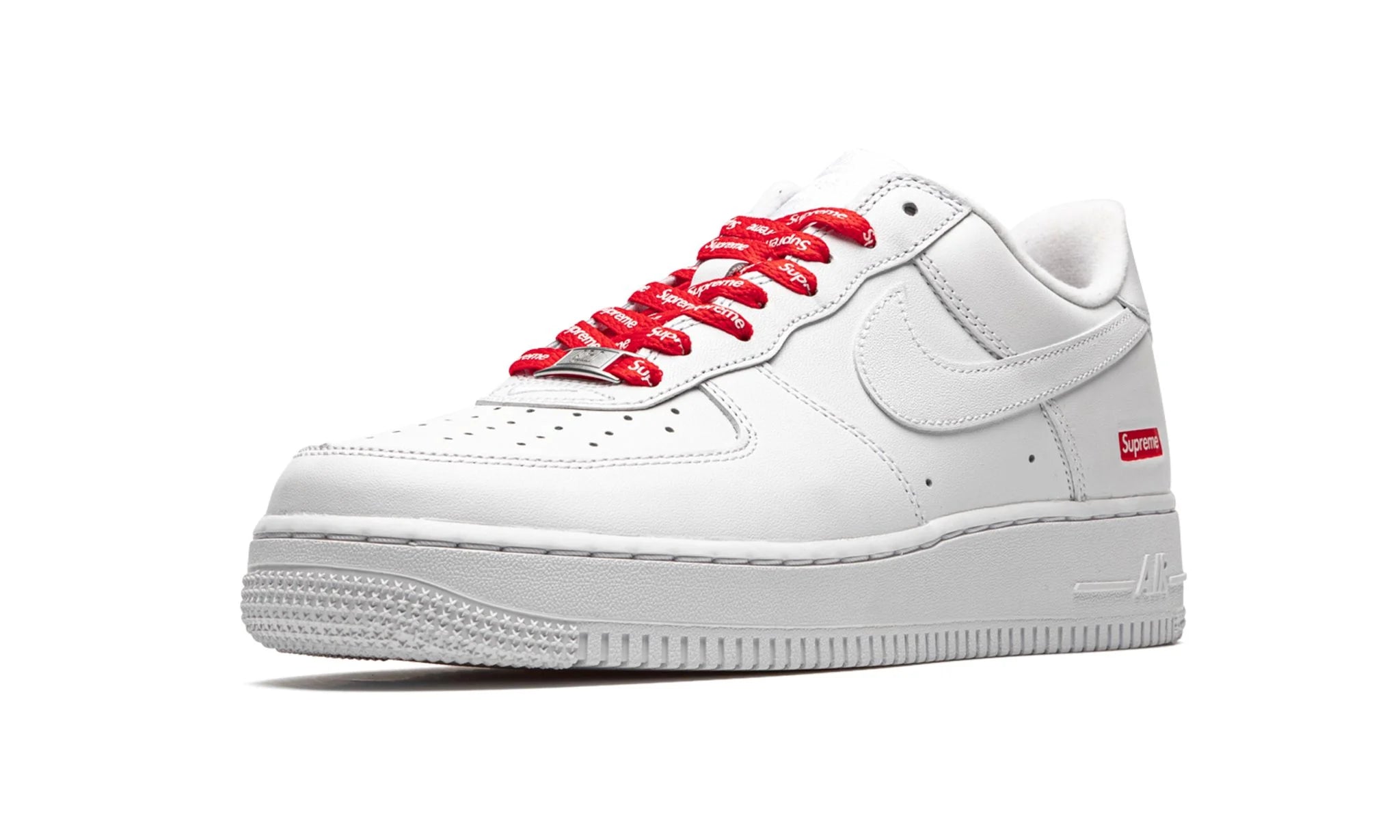 nike-air-force-1-low-supreme-white-2.webp