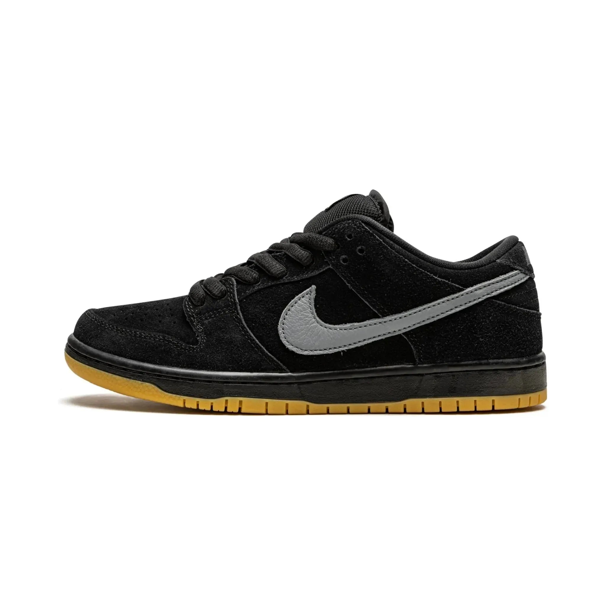 nike-sb-dunk-low-pro-fog_17666805_43044200_2048.webp