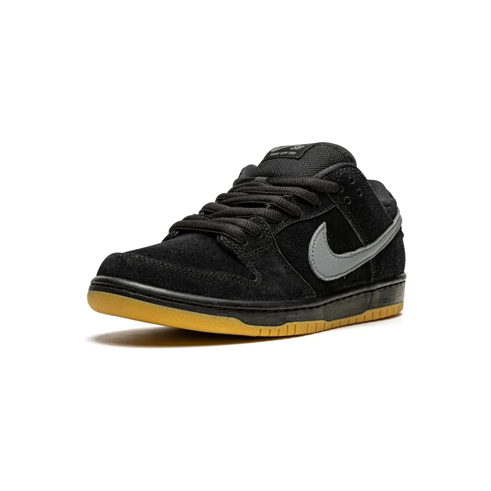 nike-sb-dunk-low-pro-fog_17666805_43045150_2048.webp