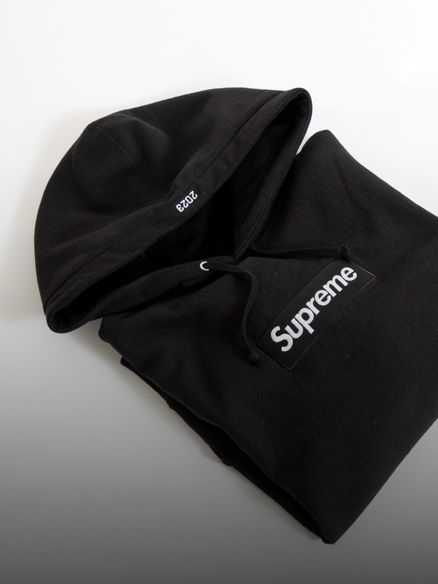 supreme_hoodie.png